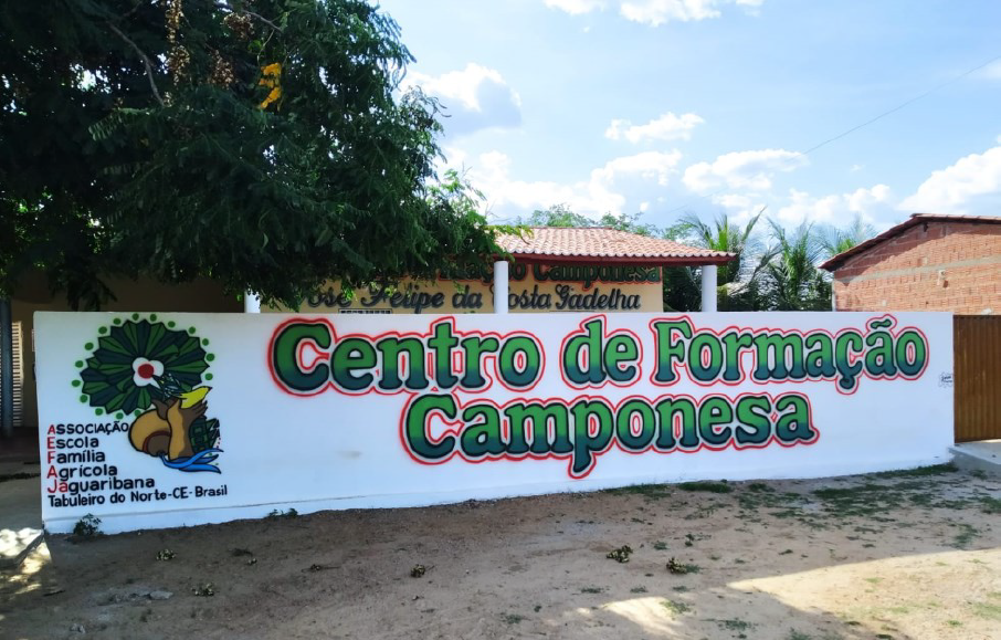 Fachada do Centro de Formação Camponesa